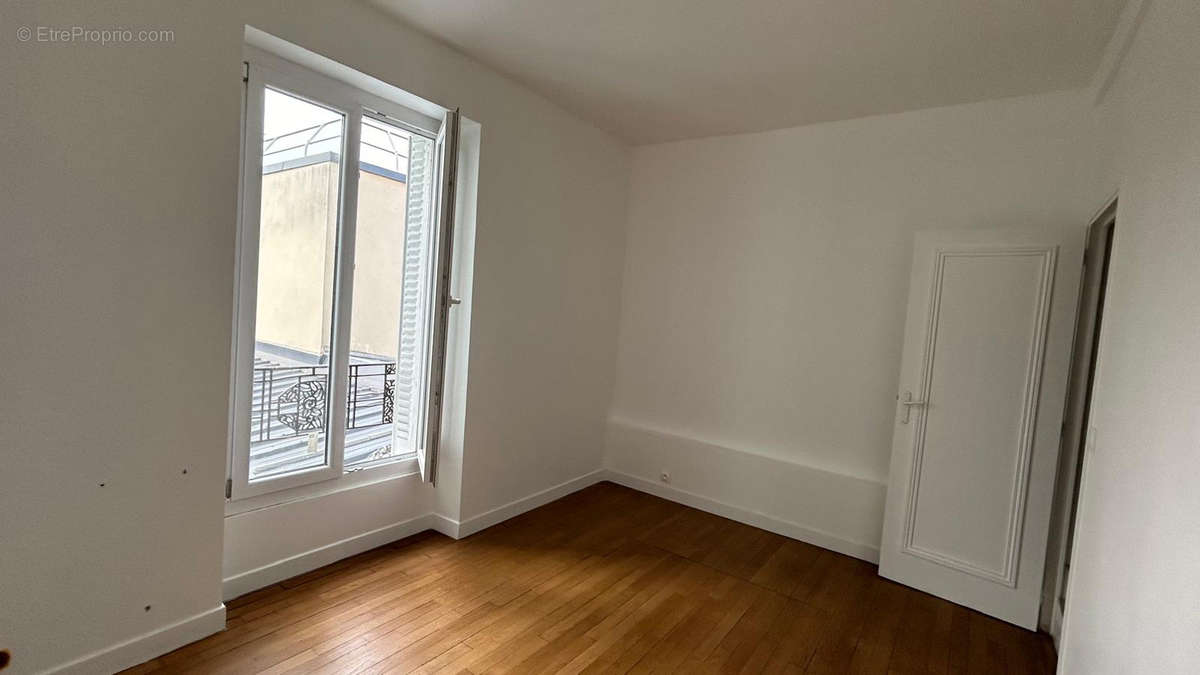 Appartement à ENGHIEN-LES-BAINS