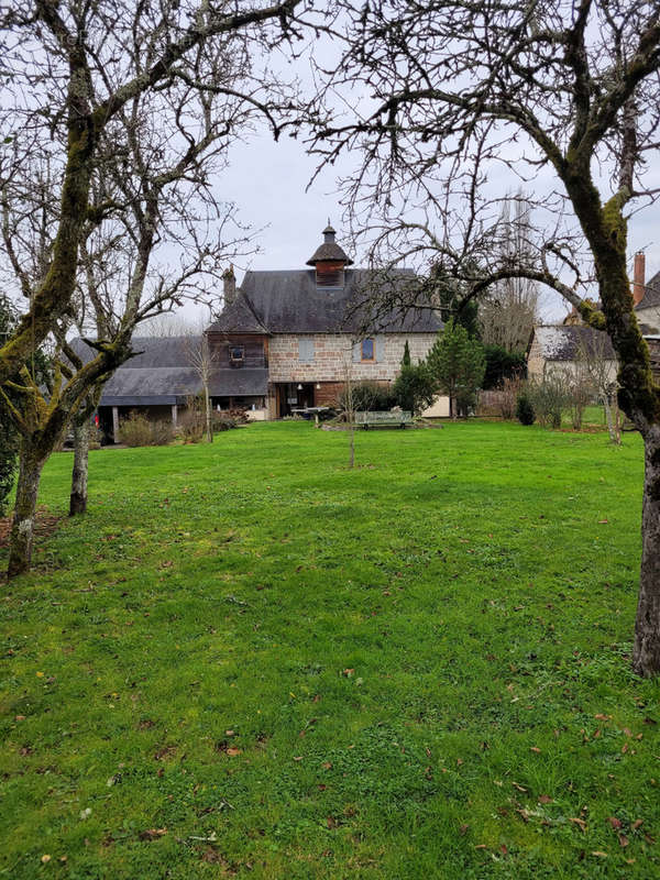 Maison à BRIGNAC-LA-PLAINE