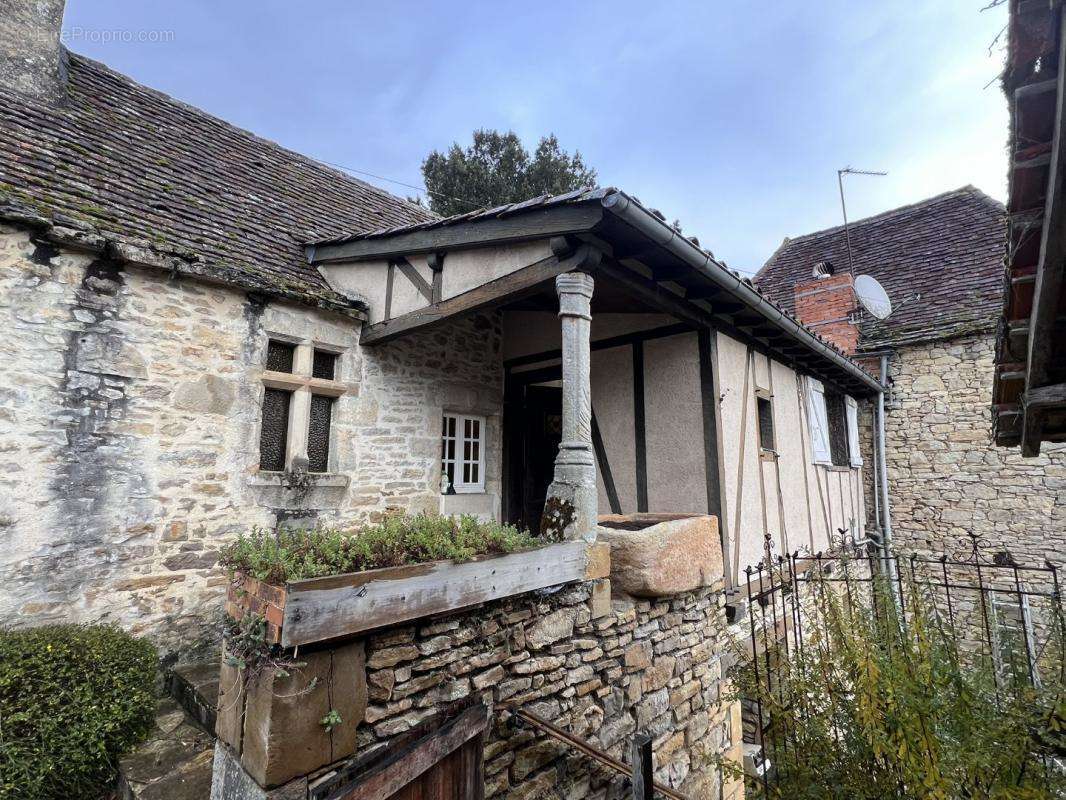 Maison à LISSAC-ET-MOURET