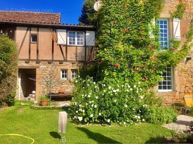 Maison à LISSAC-ET-MOURET