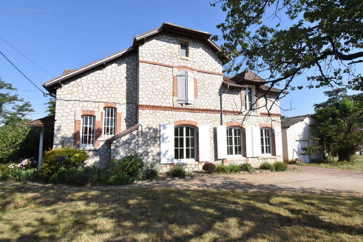 Maison à COSNE-COURS-SUR-LOIRE