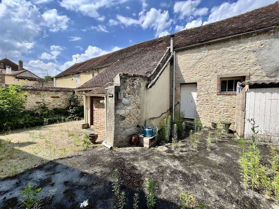 Maison à DONNEMARIE-DONTILLY