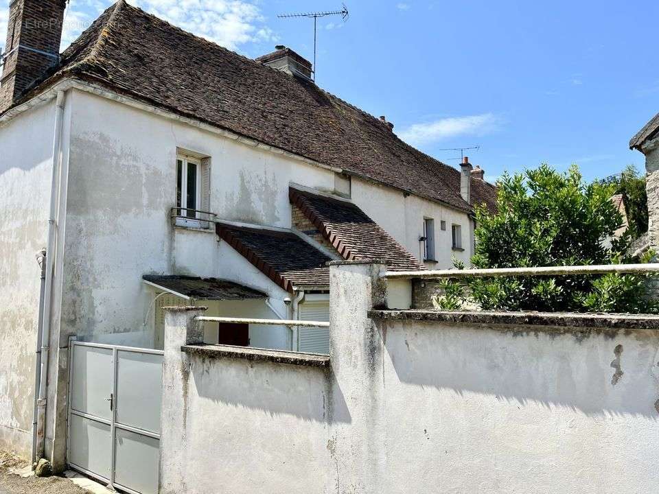 Maison à DONNEMARIE-DONTILLY