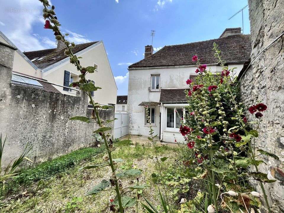 Maison à DONNEMARIE-DONTILLY