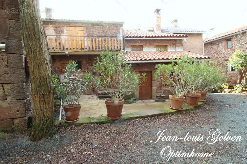 Maison à VABRES-L&#039;ABBAYE