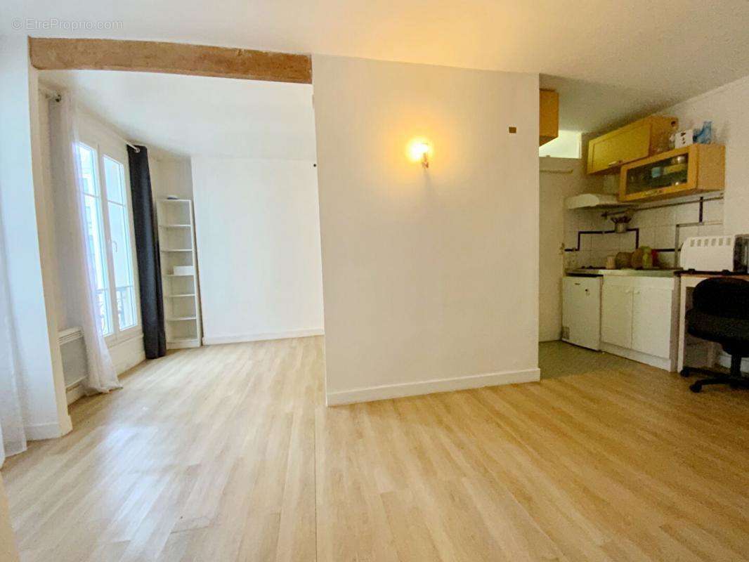 Appartement à PARIS-10E