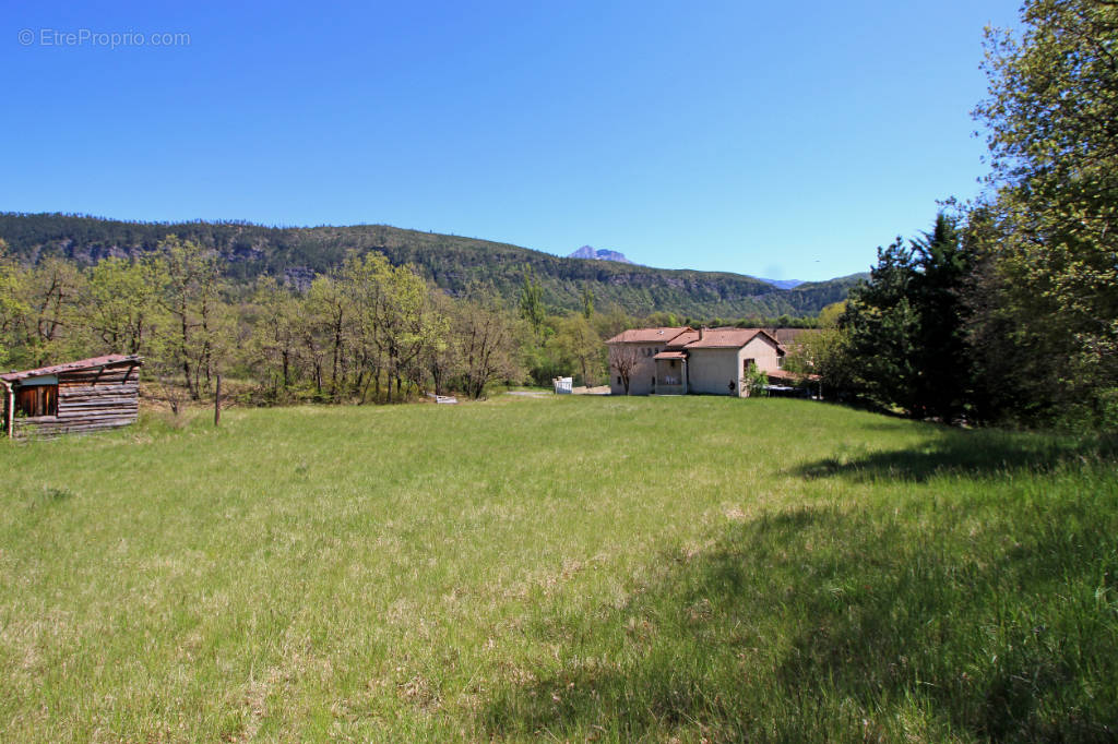 Terrain à LE BRUSQUET