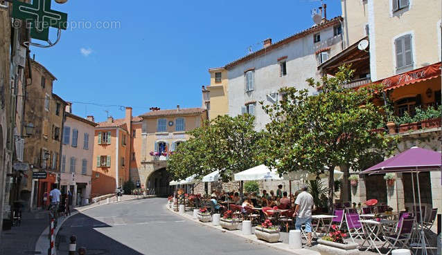 Appartement à FAYENCE