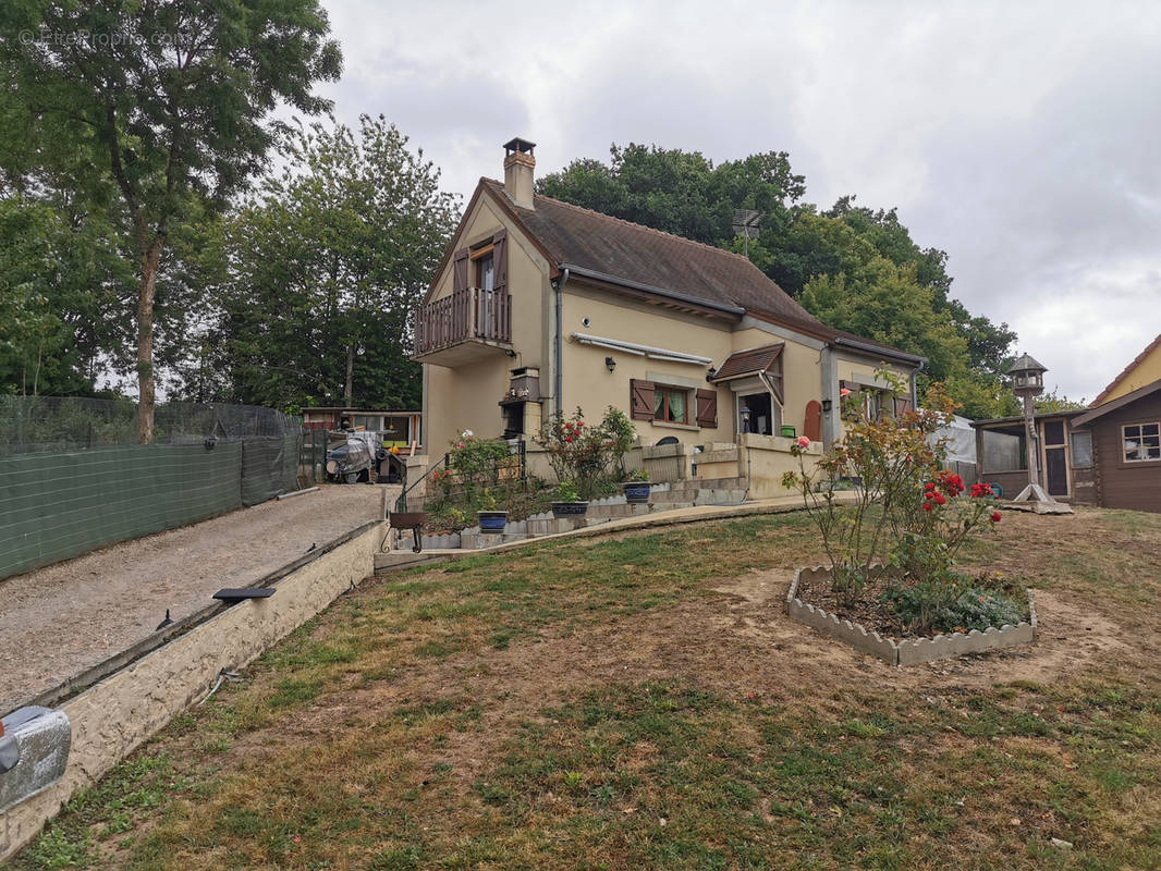 Maison à LONGNY-AU-PERCHE