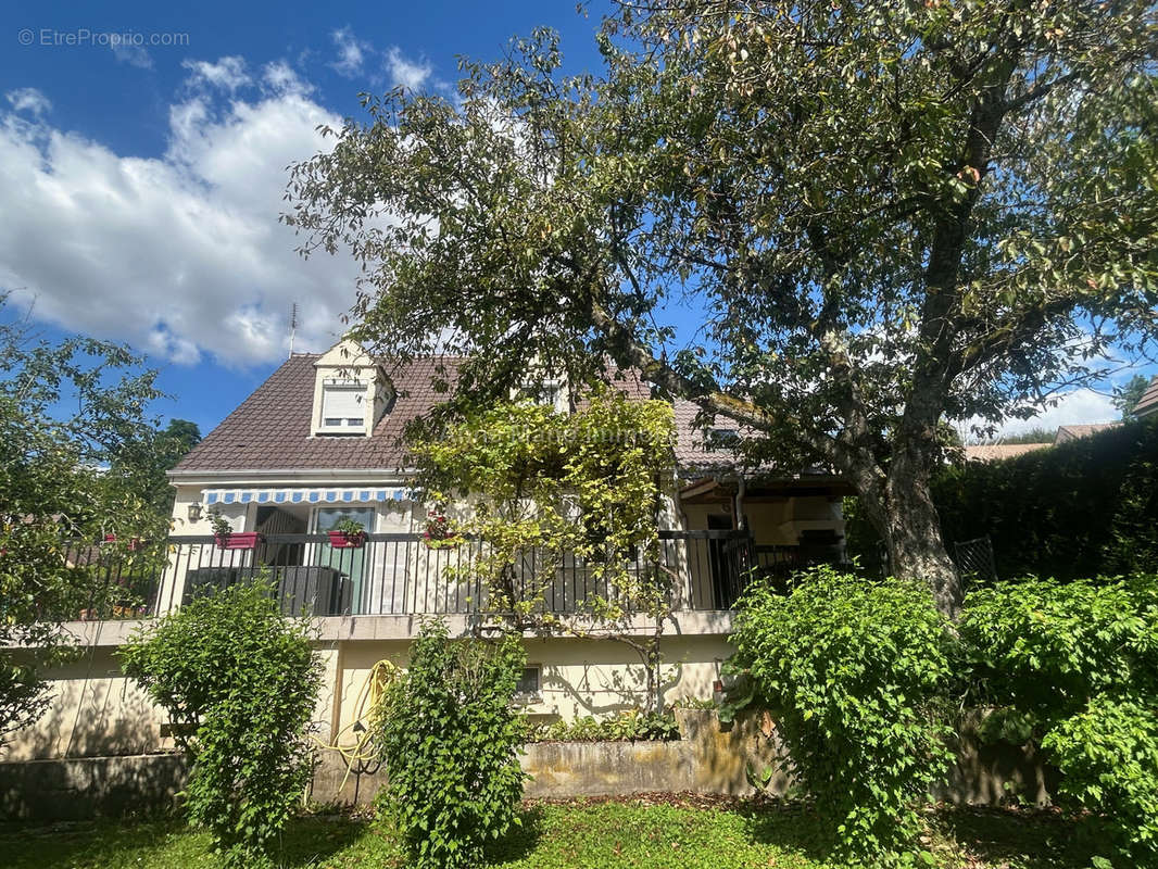 Maison à ROMENY-SUR-MARNE