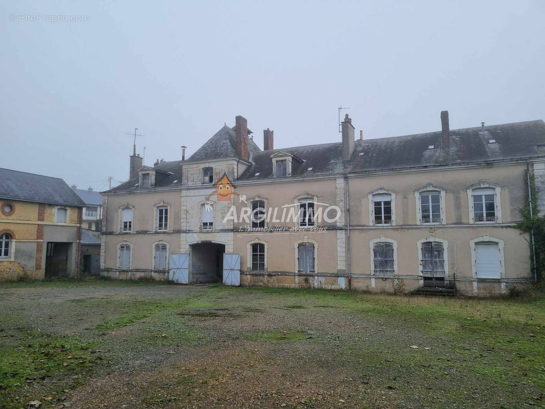 Maison à SAINT-CALAIS