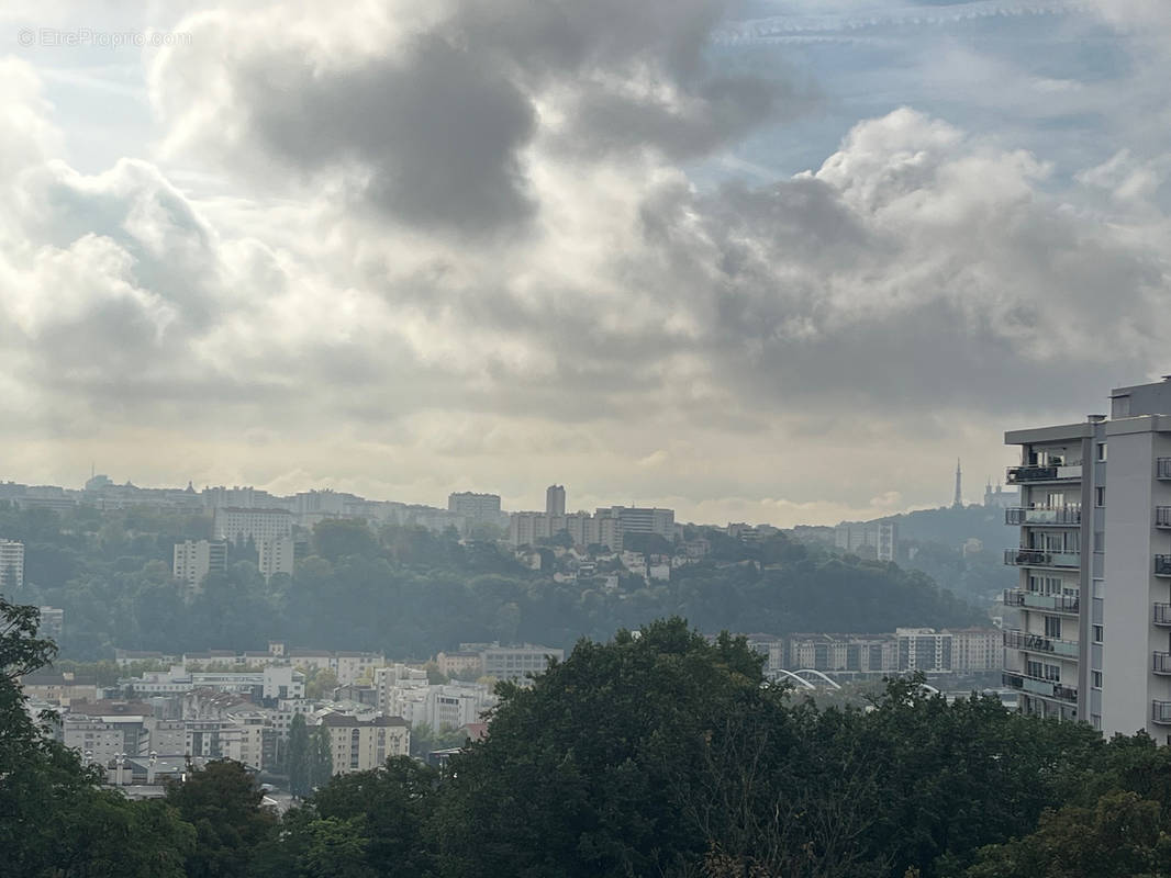 Appartement à LYON-9E