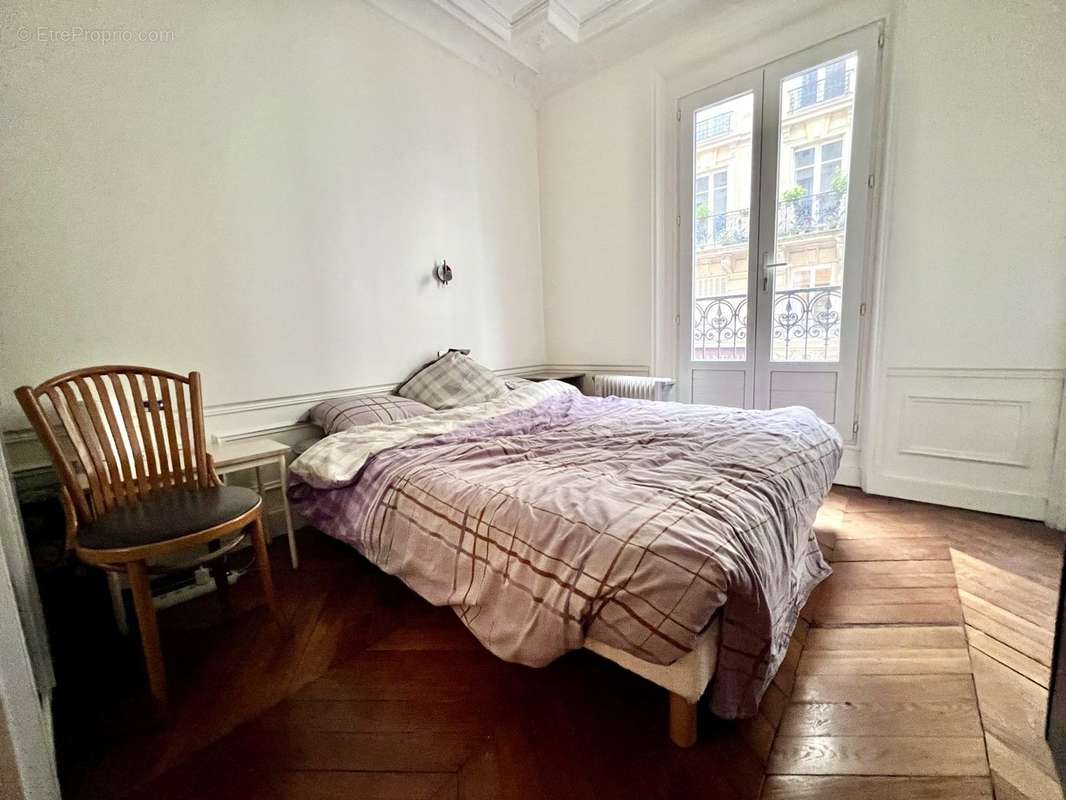 Appartement à PARIS-7E