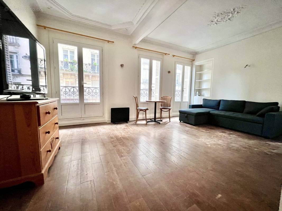 Appartement à PARIS-7E