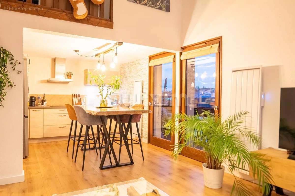 Appartement à CHENS-SUR-LEMAN