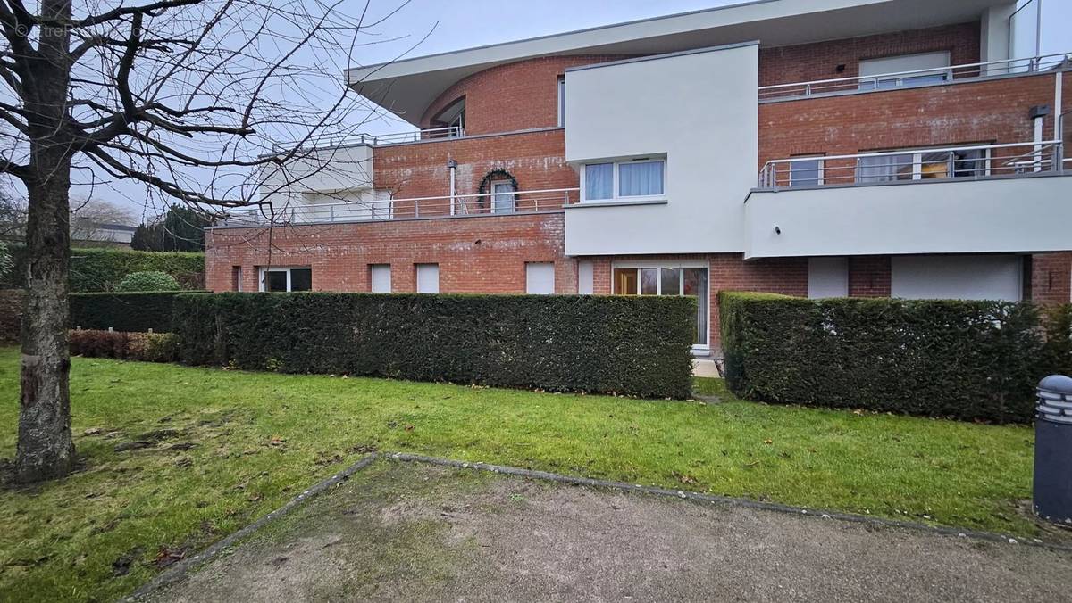 Appartement à NEUVILLE-EN-FERRAIN