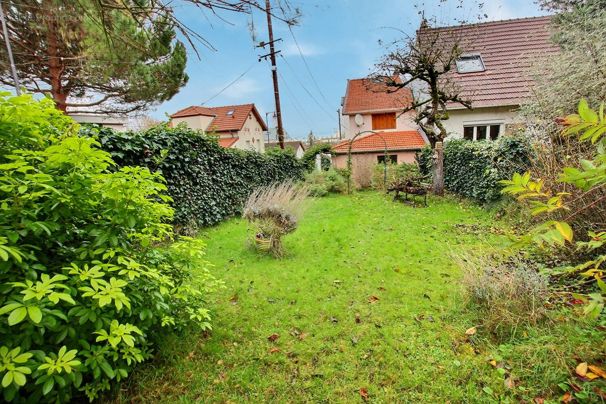 Maison à RUEIL-MALMAISON