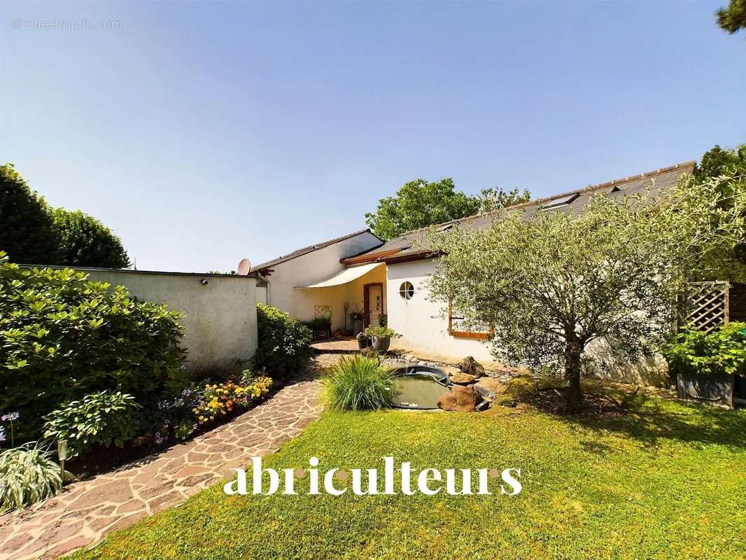 Maison à MAROLLES-EN-BRIE