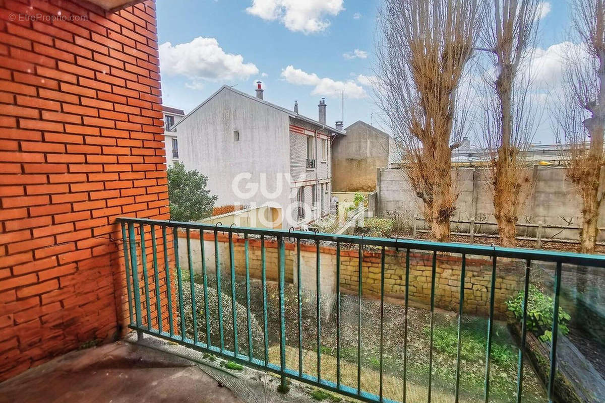 Appartement à FONTENAY-SOUS-BOIS