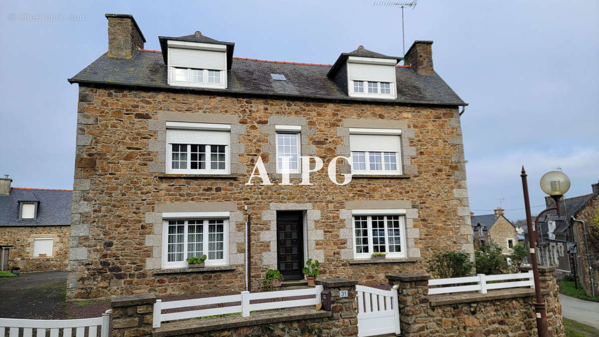 Maison à GOUDELIN