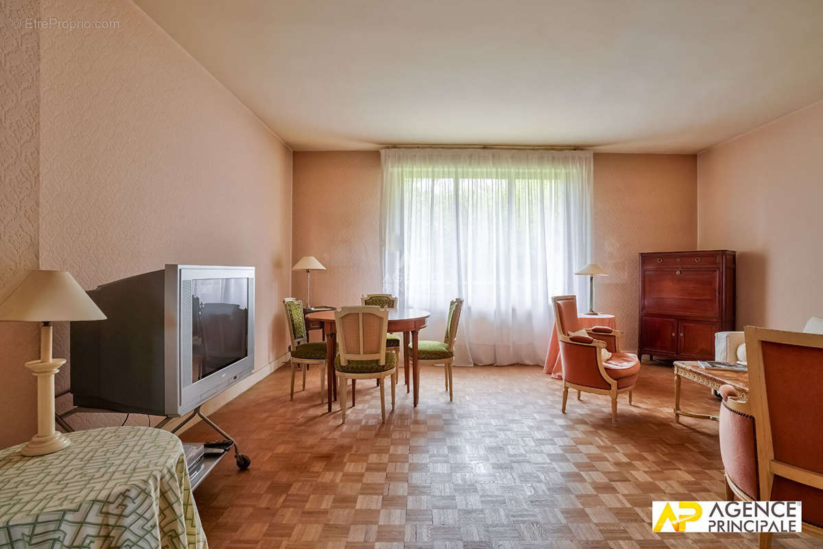 Appartement à MAISONS-LAFFITTE