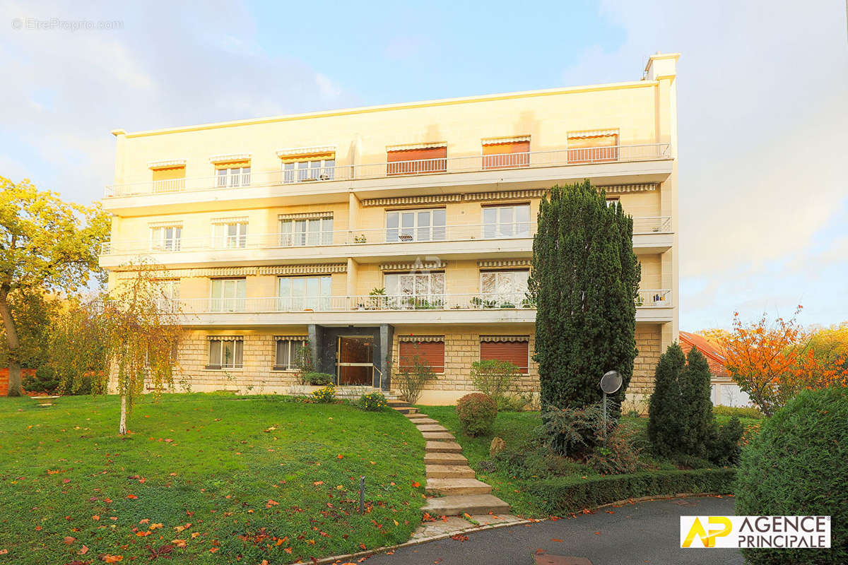 Appartement à MAISONS-LAFFITTE