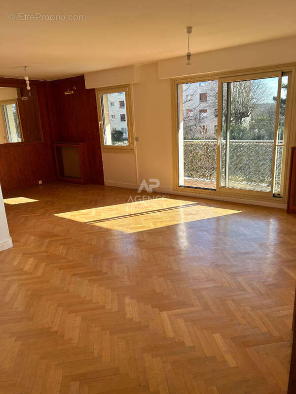 Appartement à MAISONS-LAFFITTE