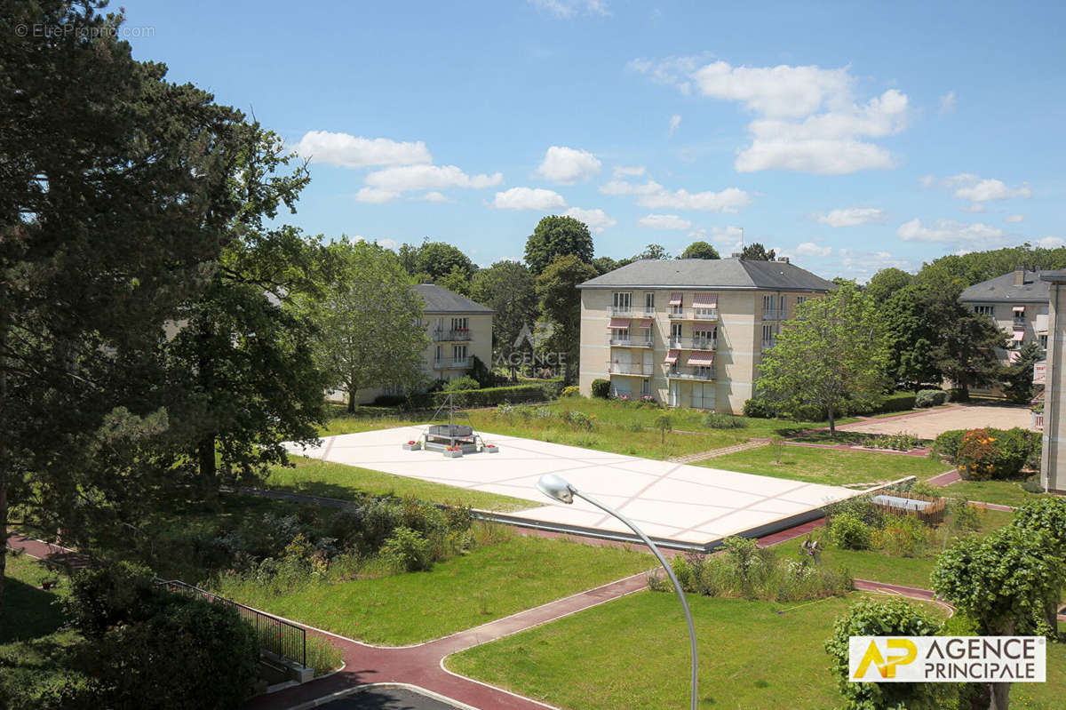 Appartement à MAISONS-LAFFITTE