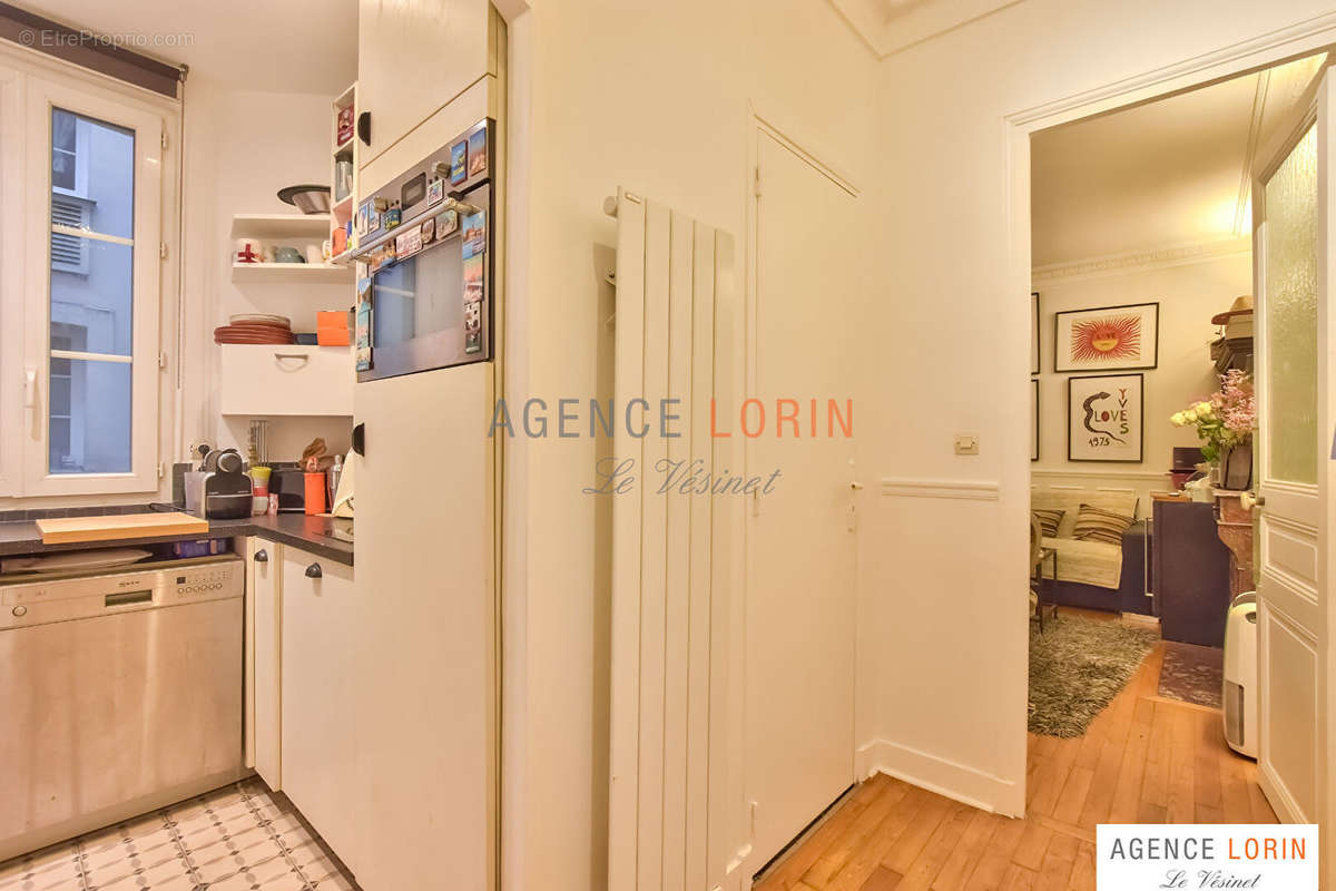 Appartement à PARIS-17E