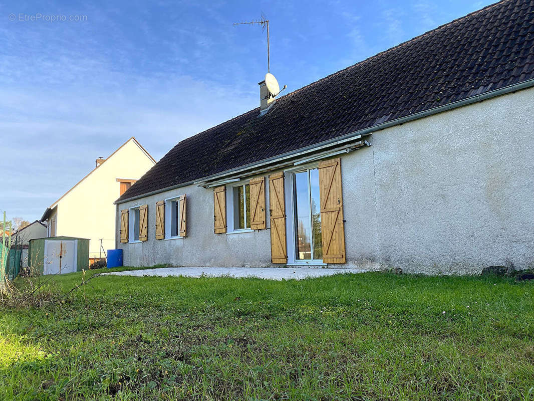 Maison à FAY-AUX-LOGES