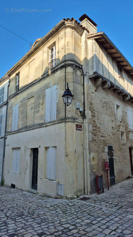 Maison à COGNAC