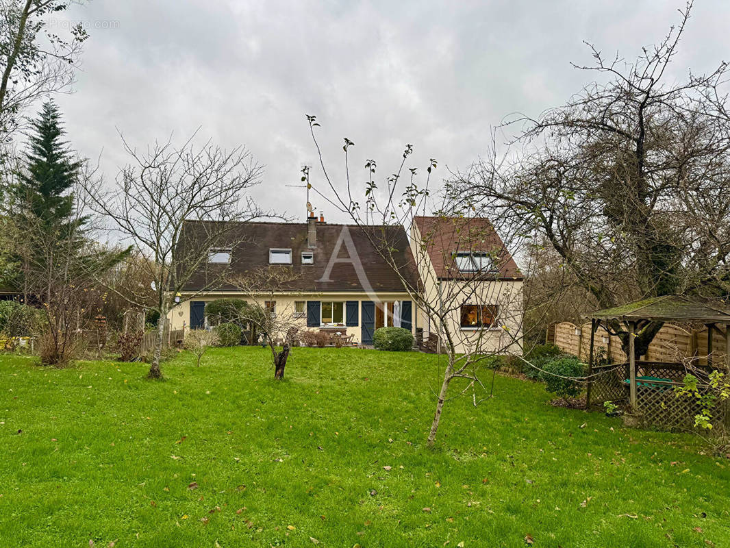 Maison à VILLIERS-SUR-MORIN