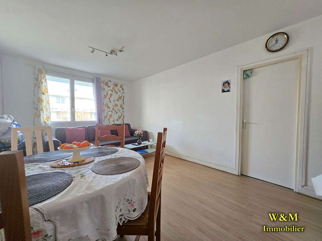 Appartement à RIS-ORANGIS