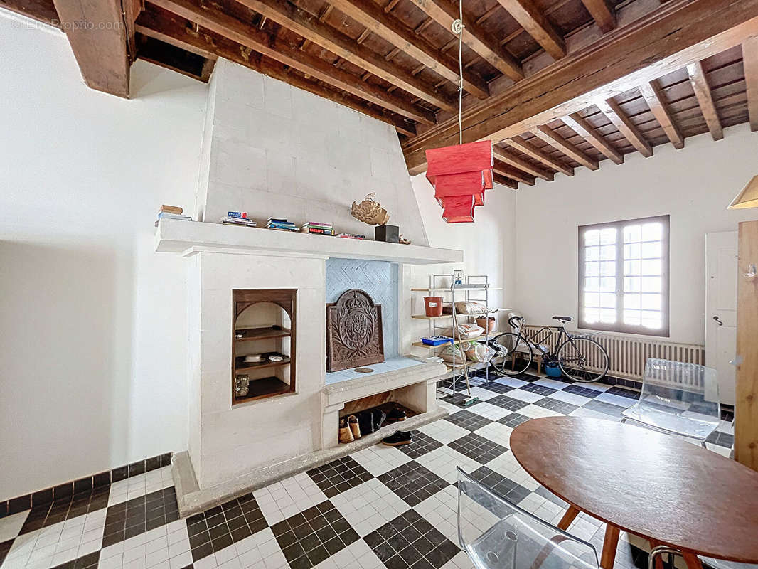 Appartement à VILLENEUVE-LES-AVIGNON