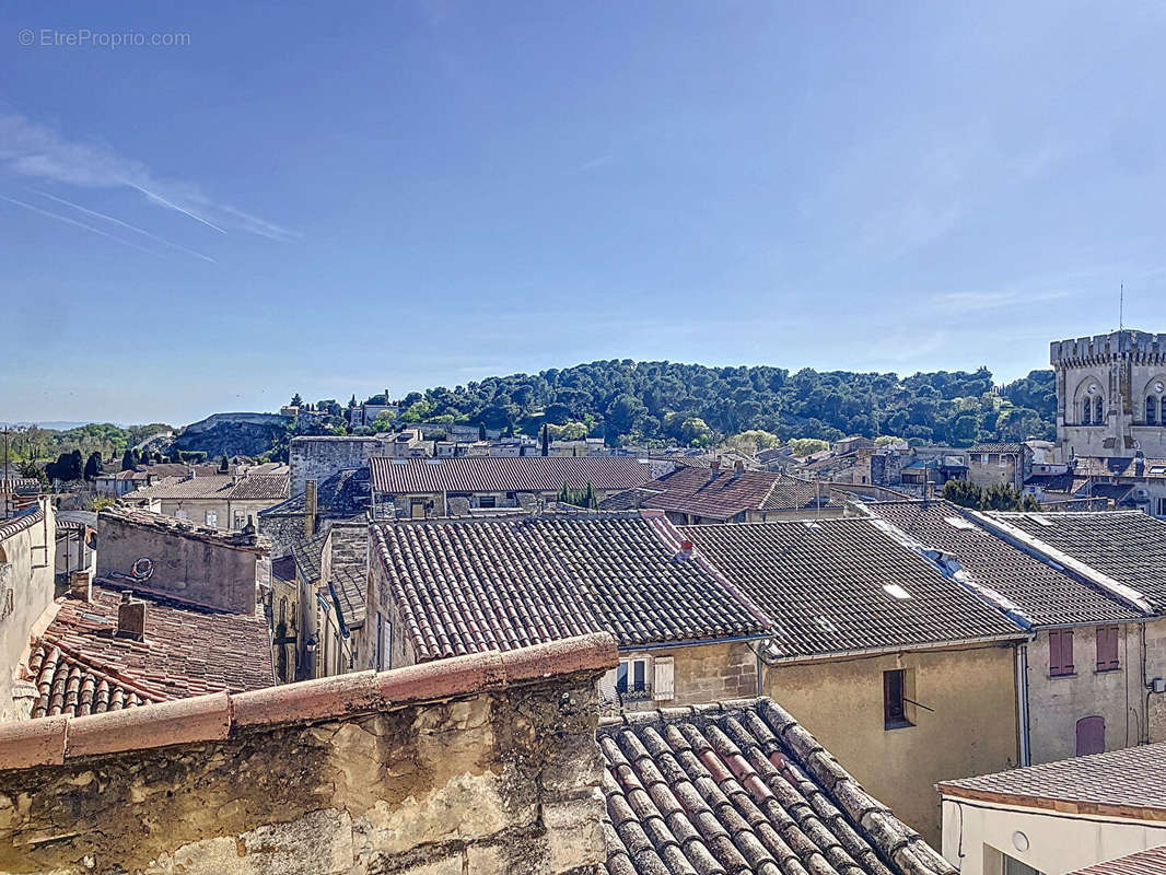 Appartement à VILLENEUVE-LES-AVIGNON