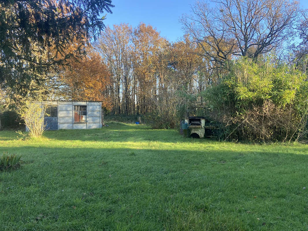 Maison à LENCLOITRE