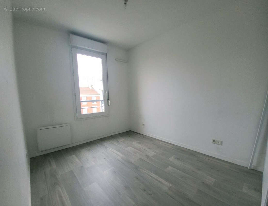 Appartement à LA COURNEUVE