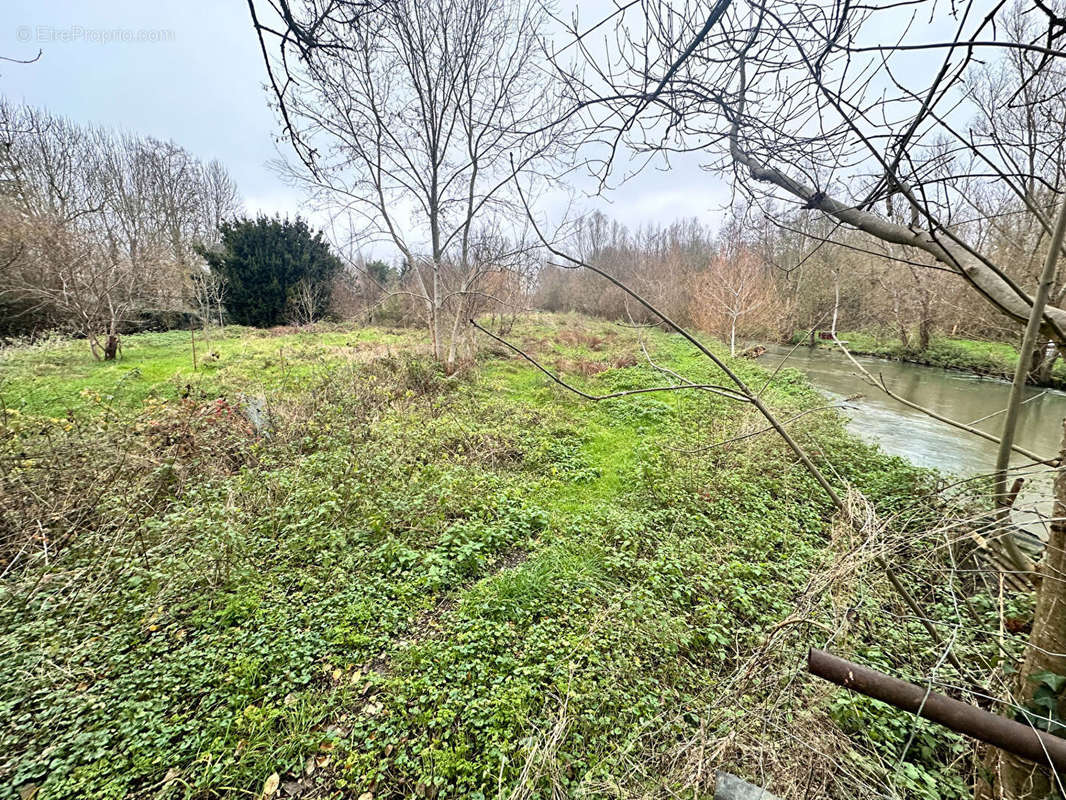 Terrain à BOURGES