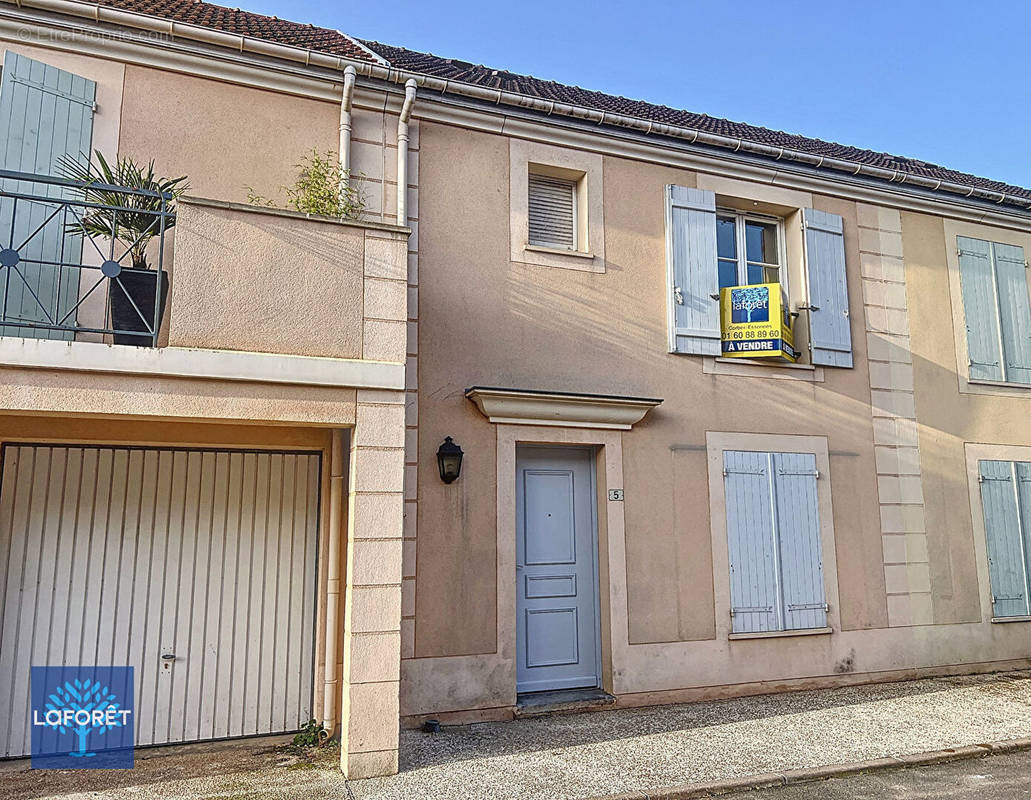 Maison à CORBEIL-ESSONNES