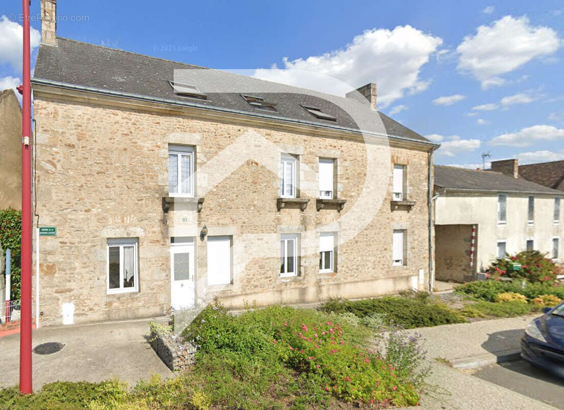 Appartement à FRESNAY-SUR-SARTHE