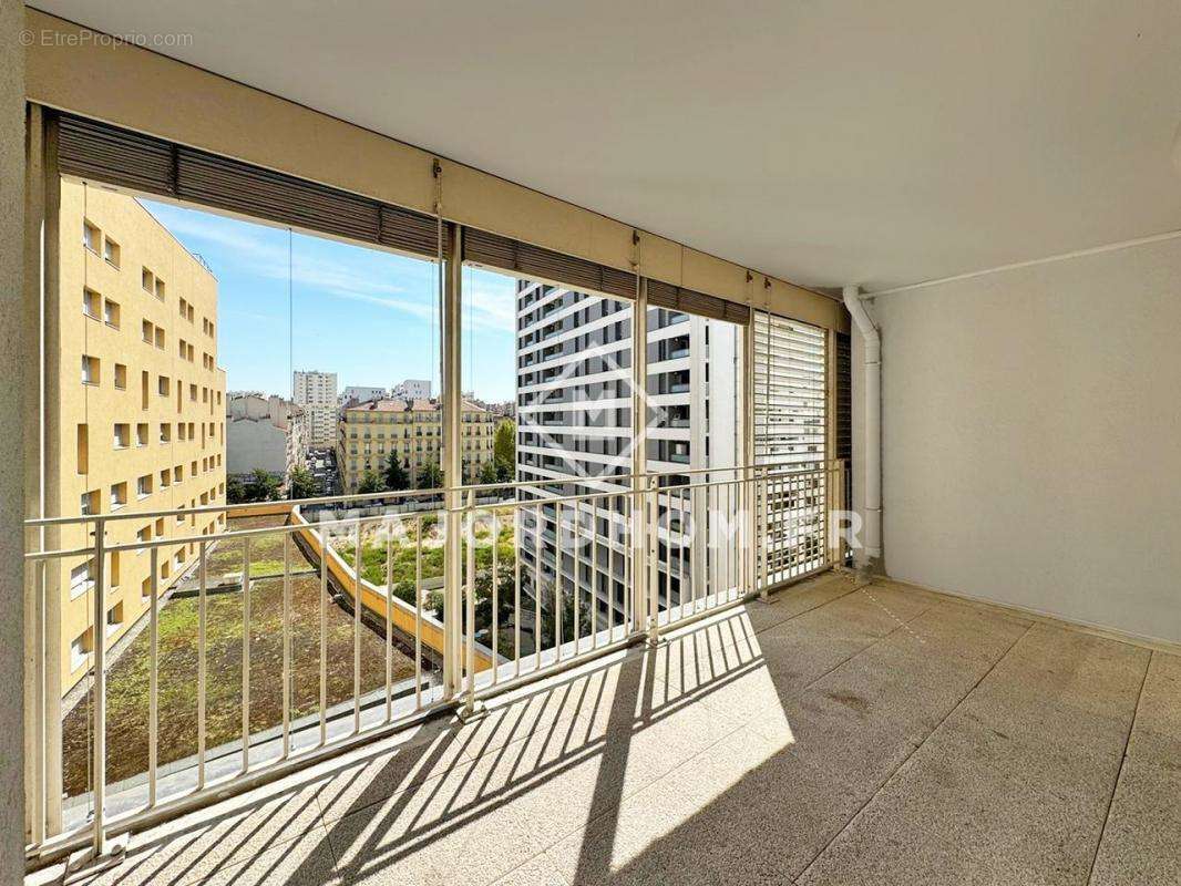 Appartement à MARSEILLE-2E