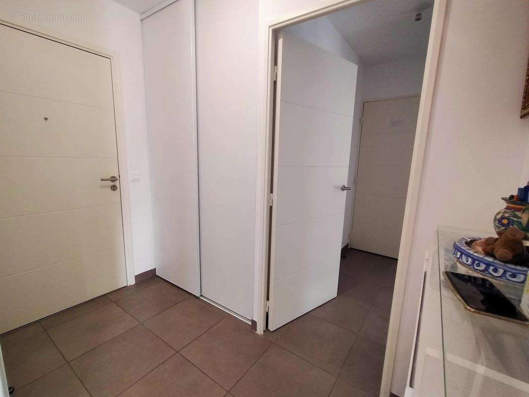 Appartement à MOUGINS