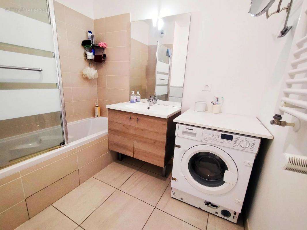 Appartement à MOUGINS