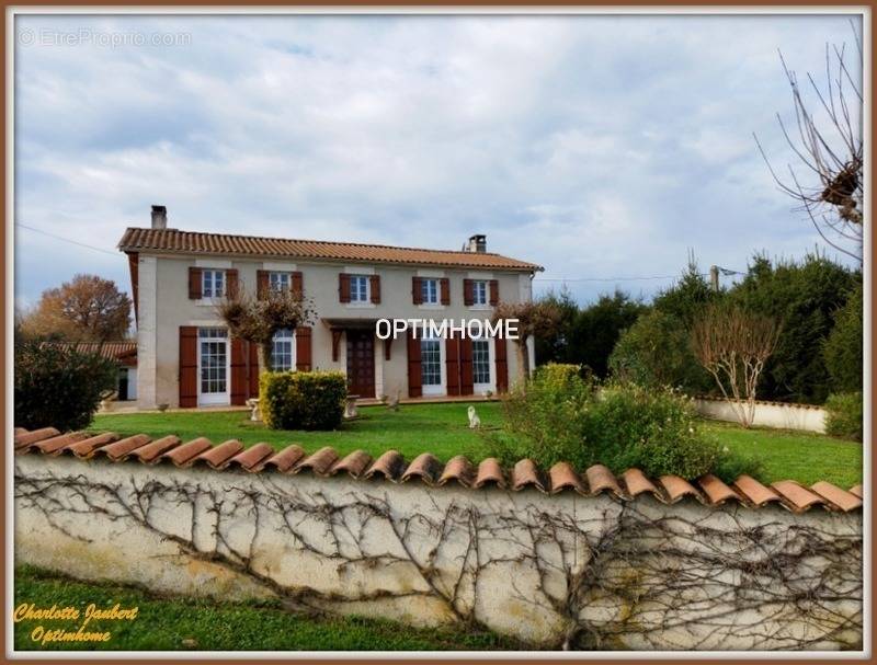 Maison à CHALAIS