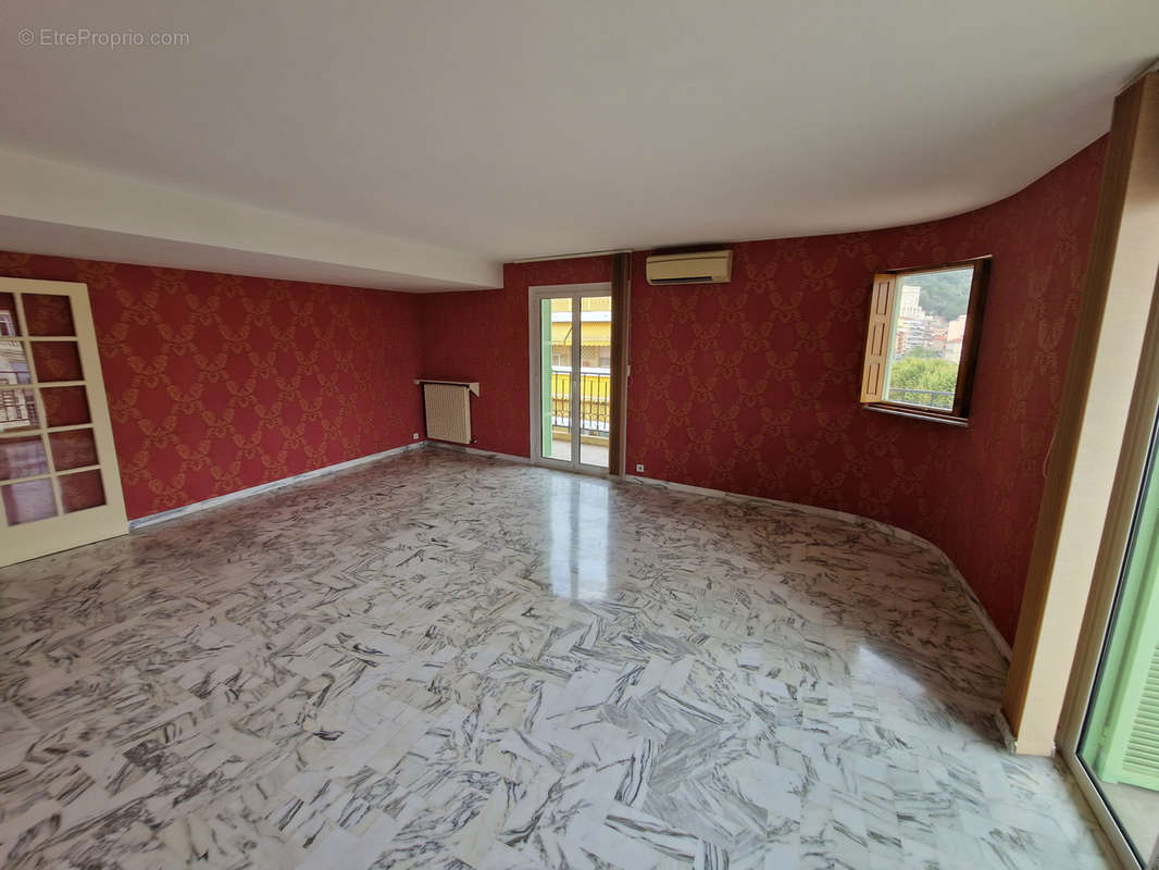 Appartement à MENTON