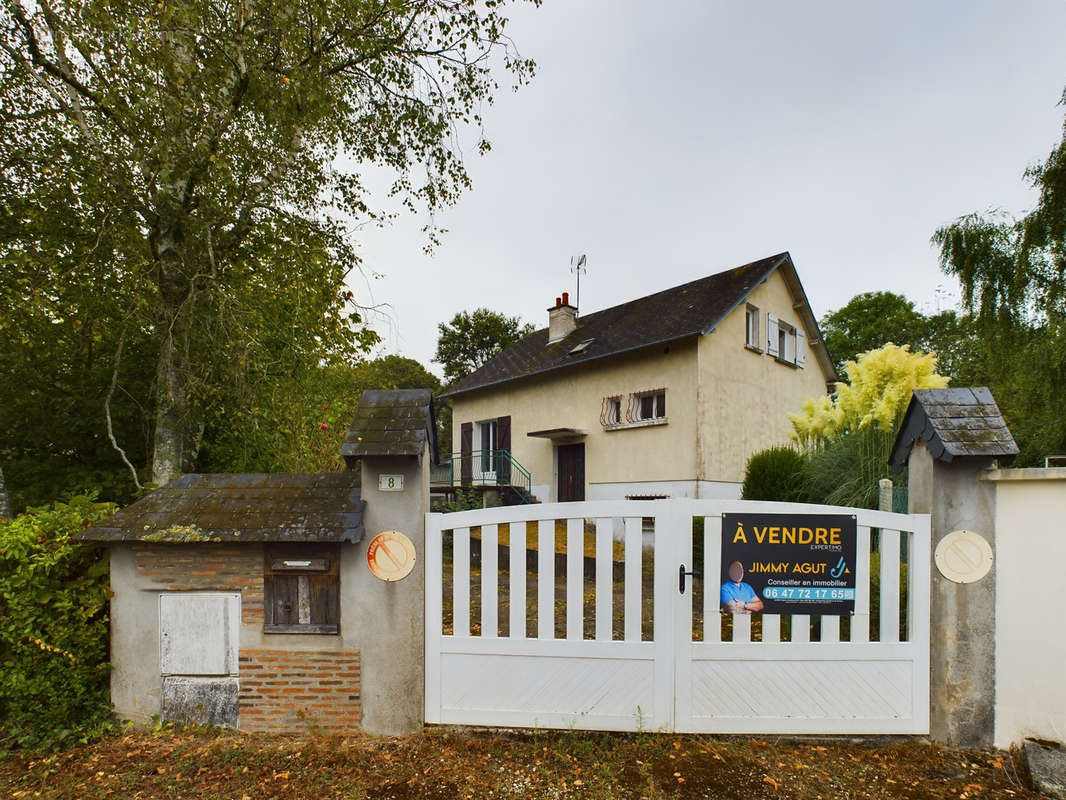 Maison à SAINT-AMAND-EN-PUISAYE