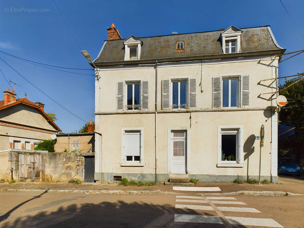 Maison à CLAMECY