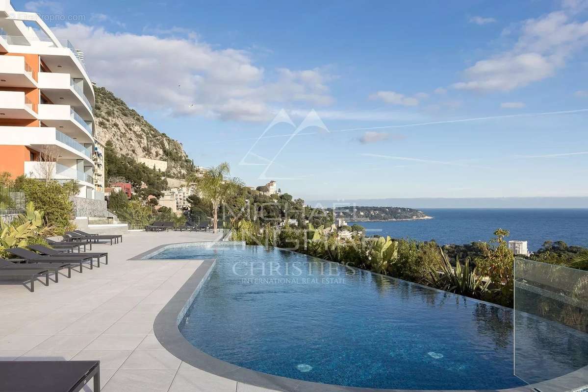 Appartement à ROQUEBRUNE-CAP-MARTIN