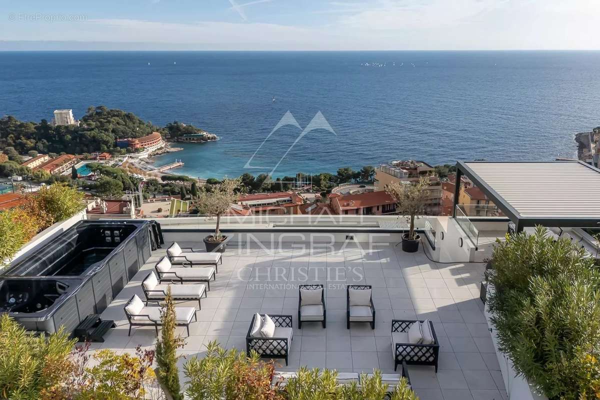 Appartement à ROQUEBRUNE-CAP-MARTIN