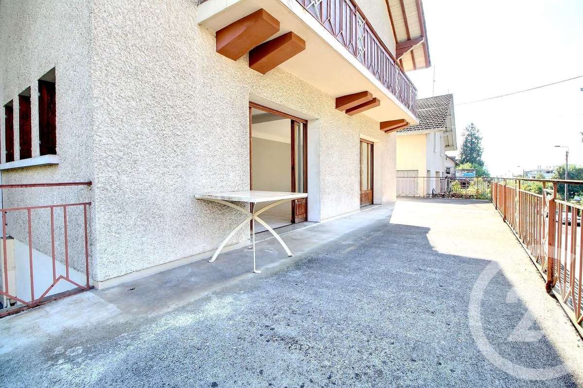 Appartement à EVIAN-LES-BAINS